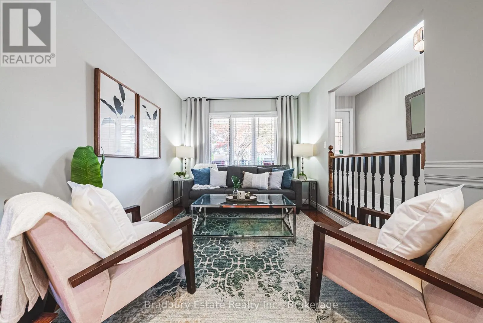 176 HIGHLAND ROAD W