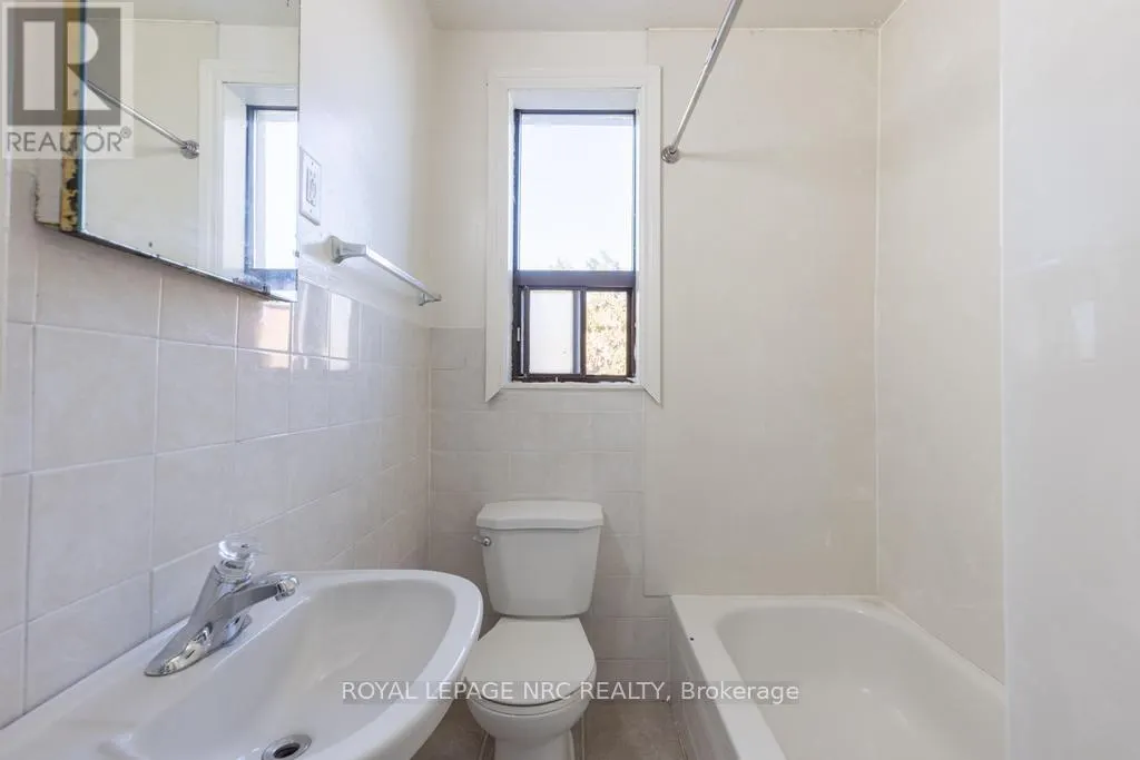 UNIT 5 - 389 ELIZABETH STREET
