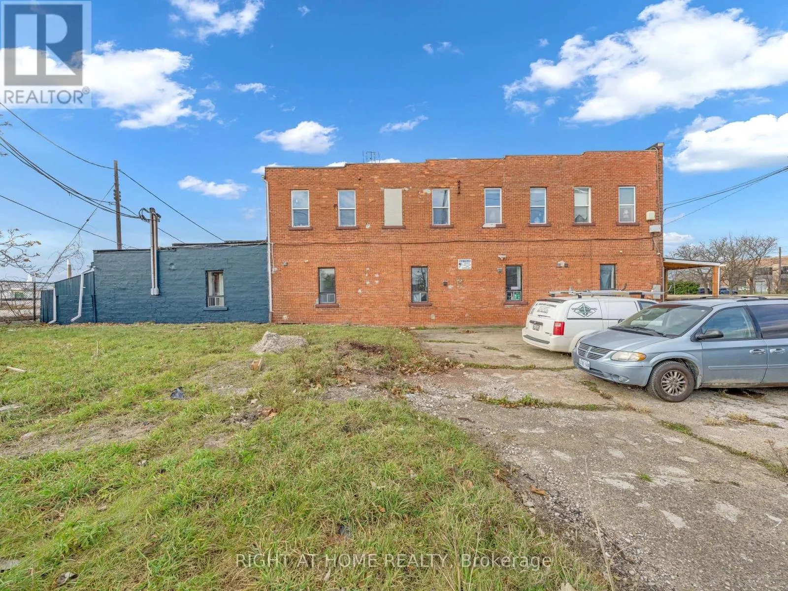12 - 279 DROUILLARD ROAD