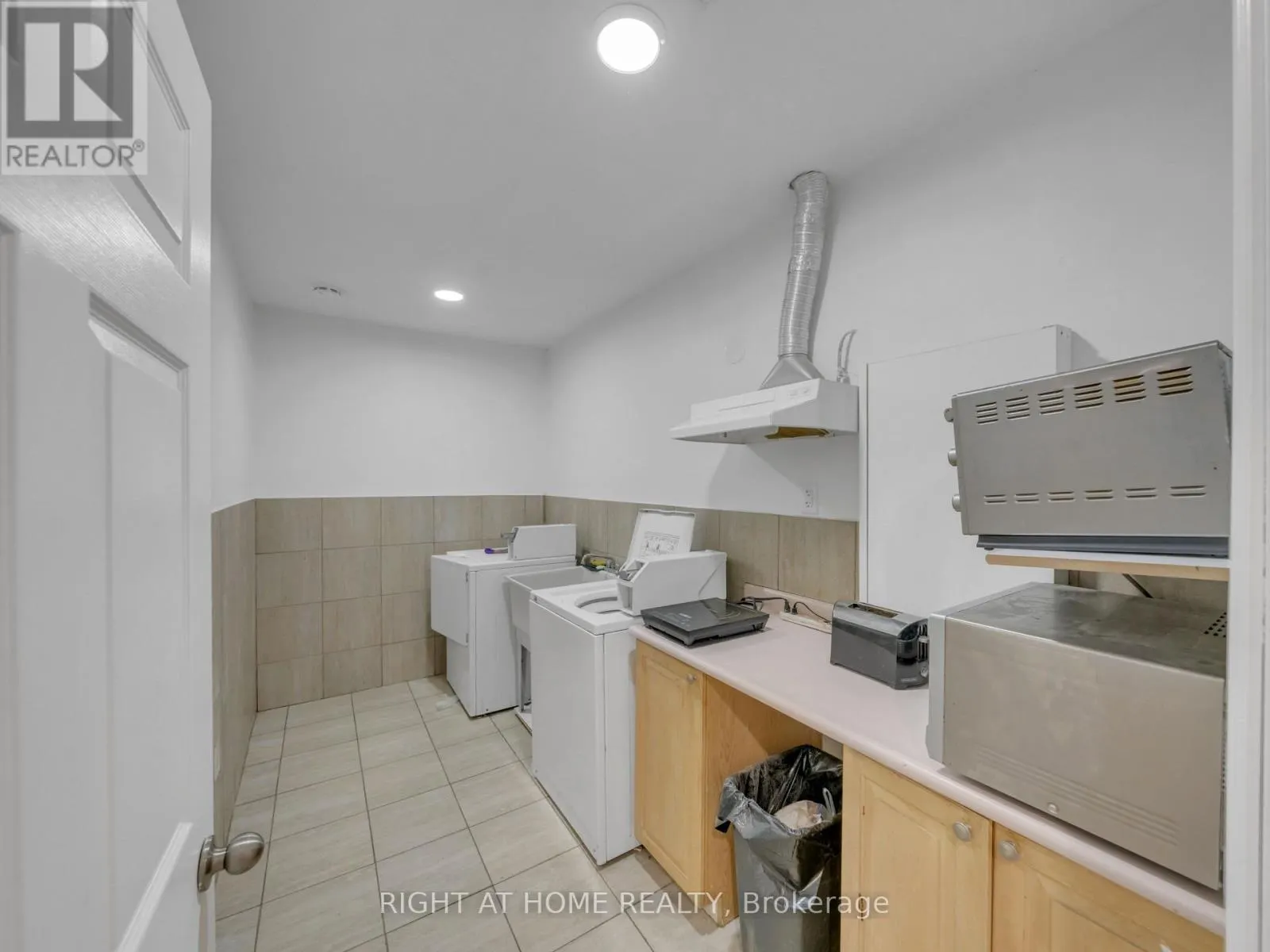 12 - 279 DROUILLARD ROAD