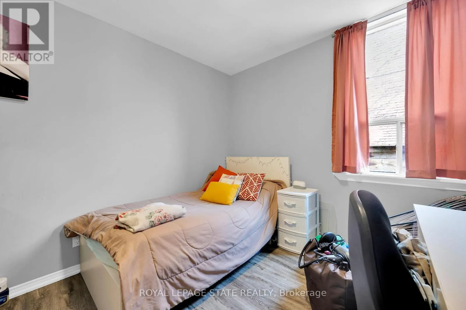 129 DUNDURN STREET N
