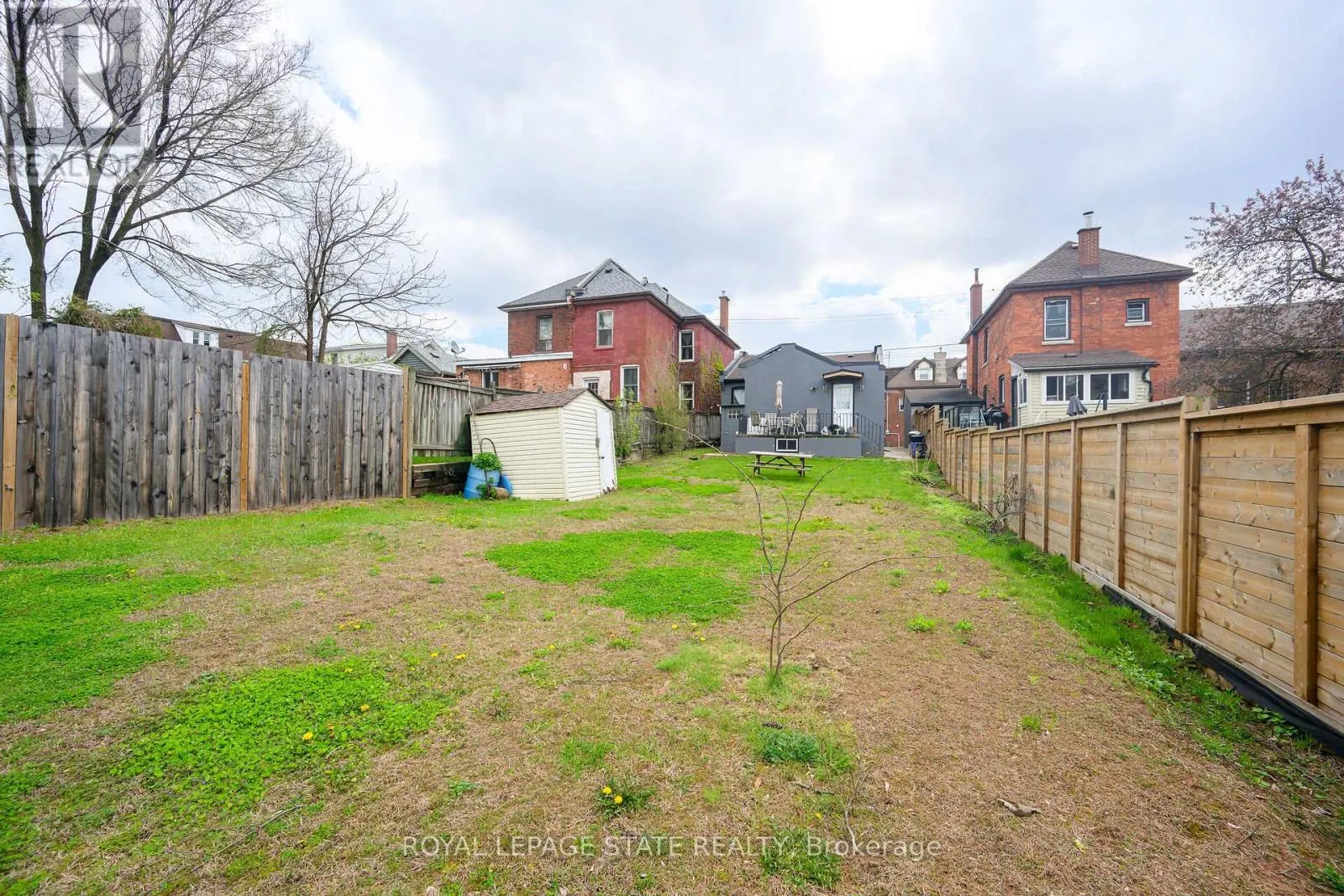 129 DUNDURN STREET N