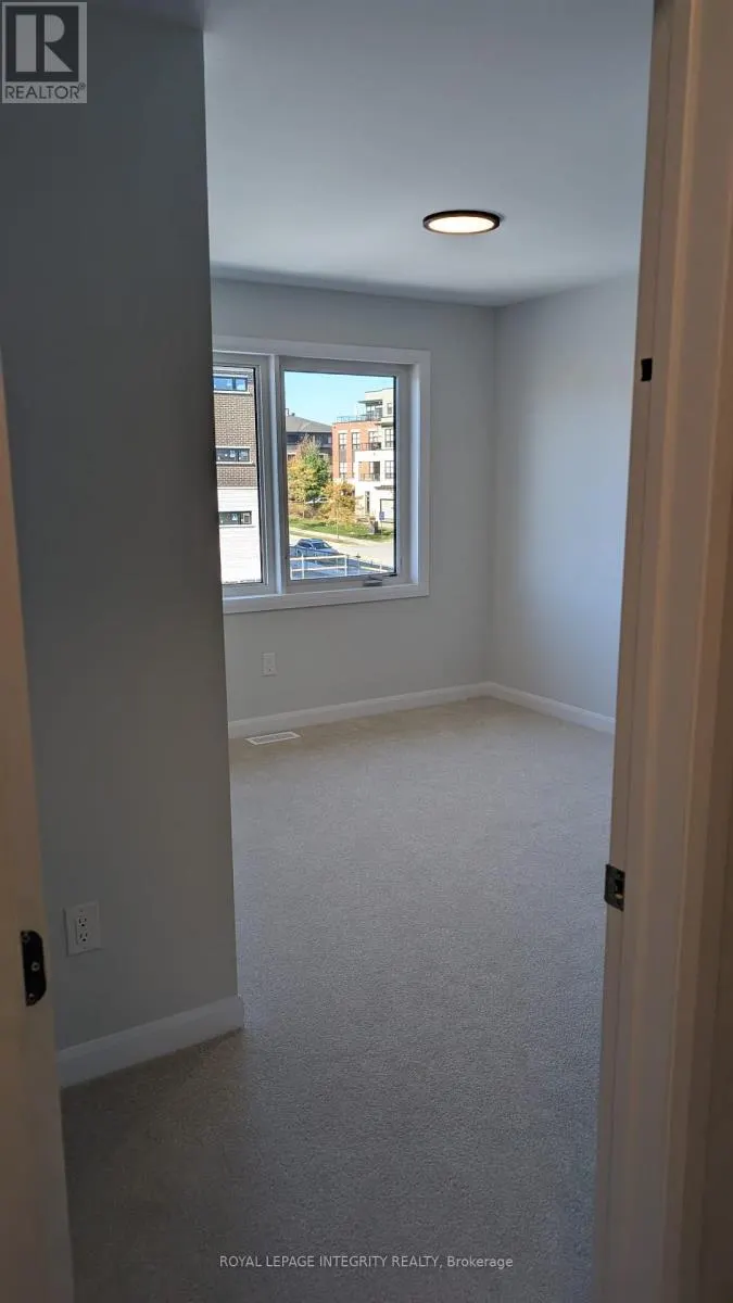 7 - 101 GLENROY GILBERT DRIVE
