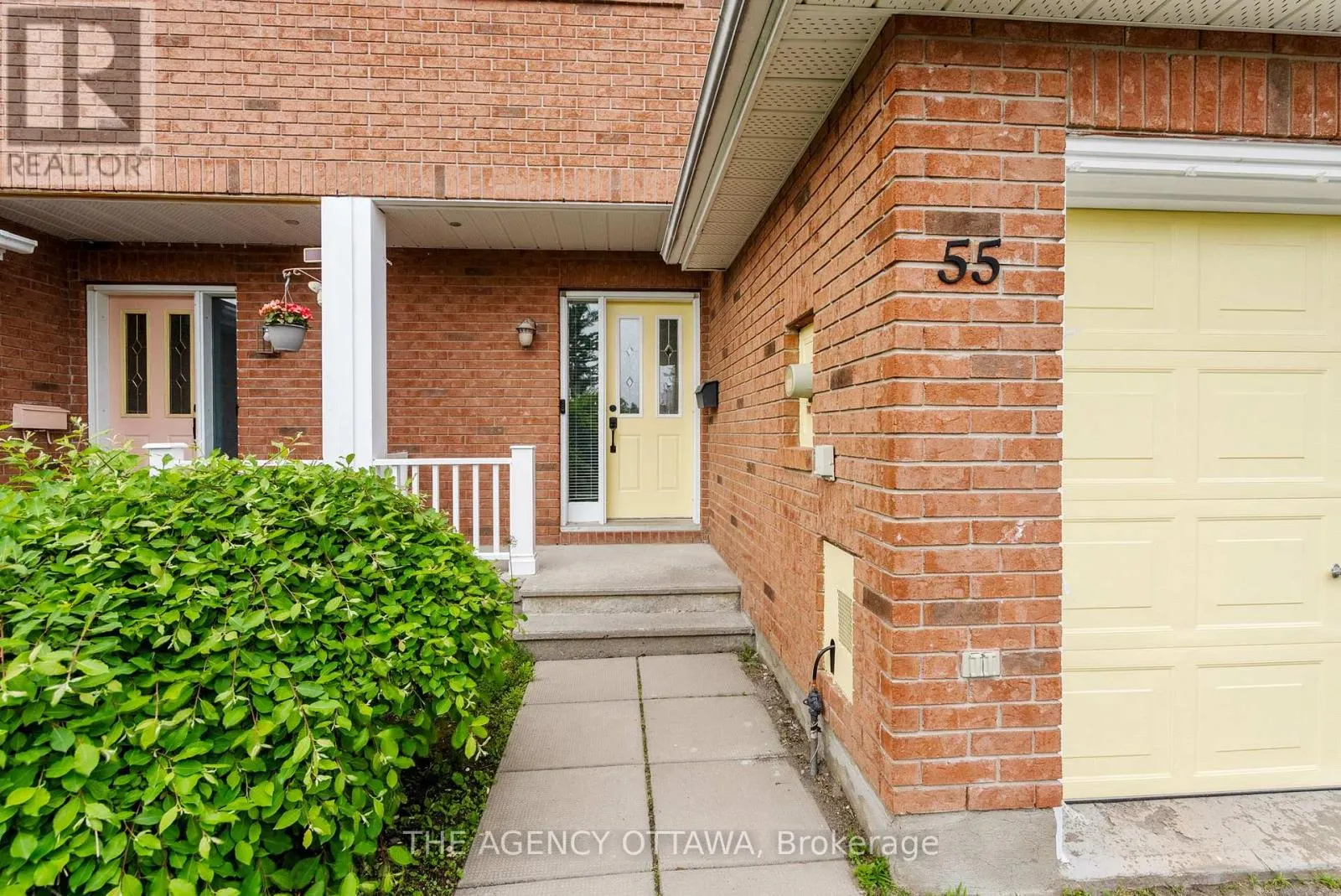 55 SPRINGCREEK CRESCENT