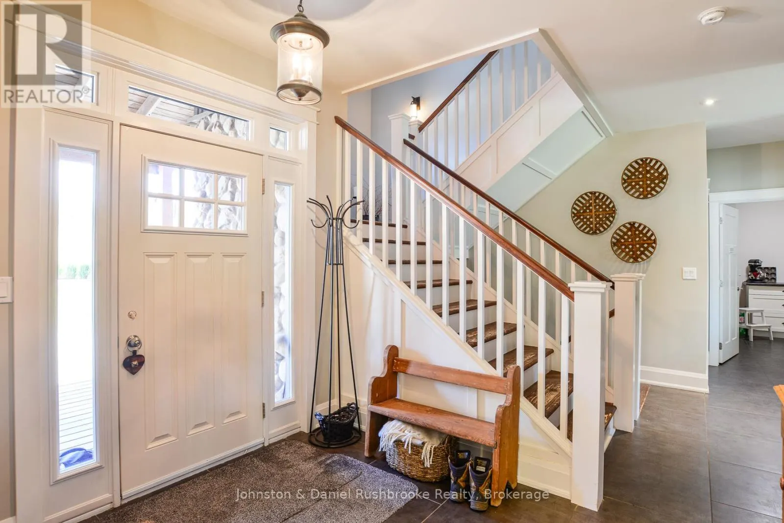 1422 MUSKOKA RD 118 ROAD W