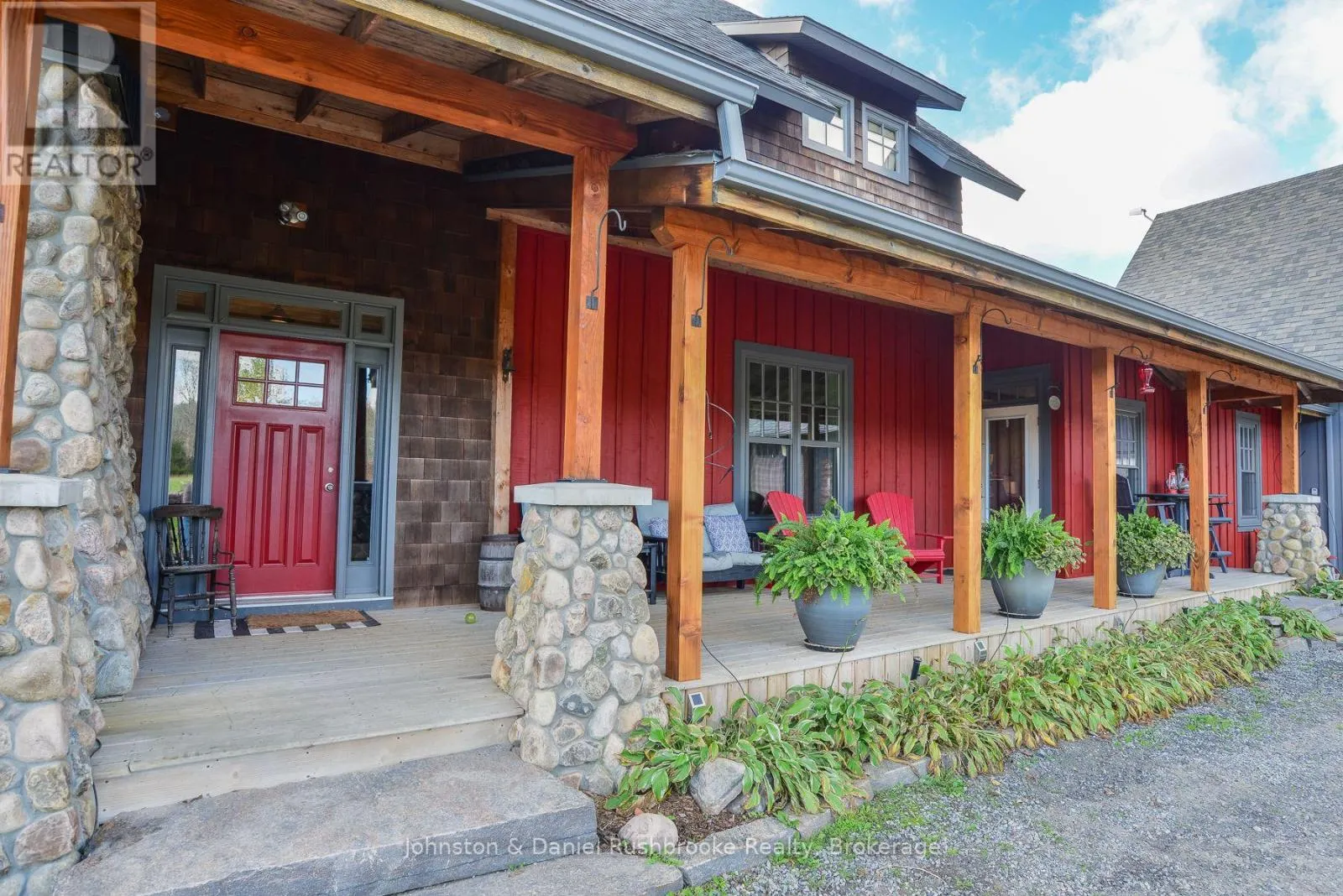 1422 MUSKOKA RD 118 ROAD W