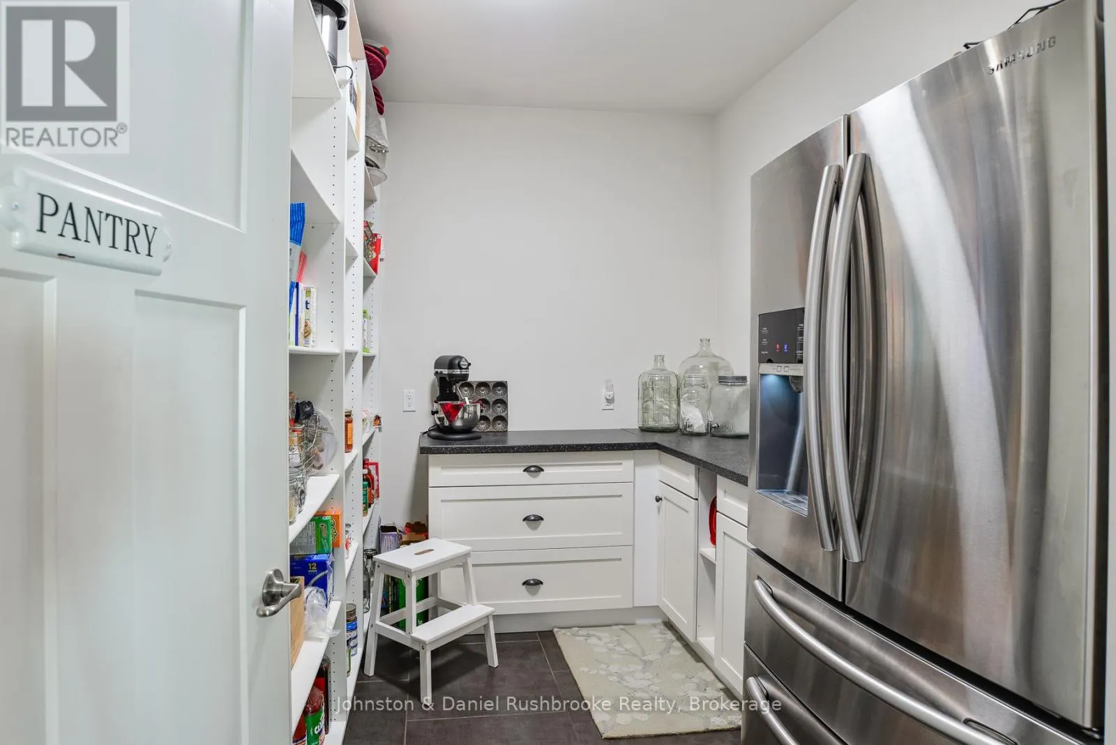 1422 MUSKOKA RD 118 ROAD W