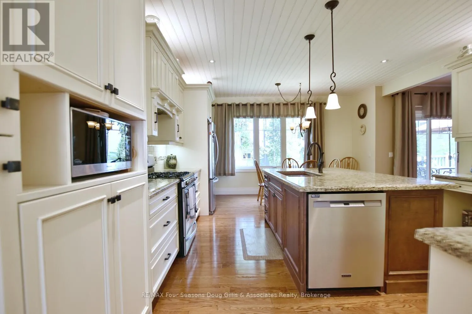 135 ALGONQUIN DRIVE