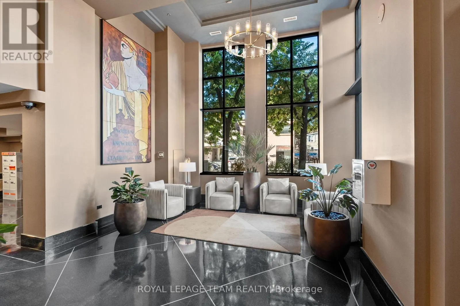 407 - 245 KENT STREET