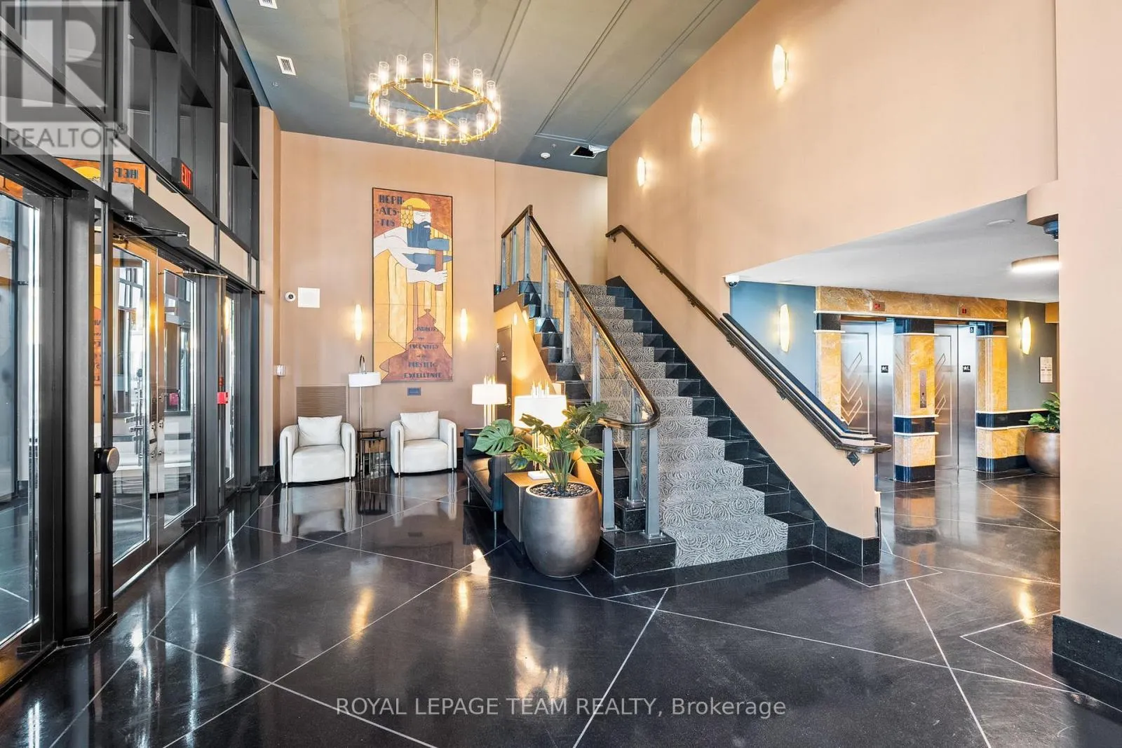407 - 245 KENT STREET