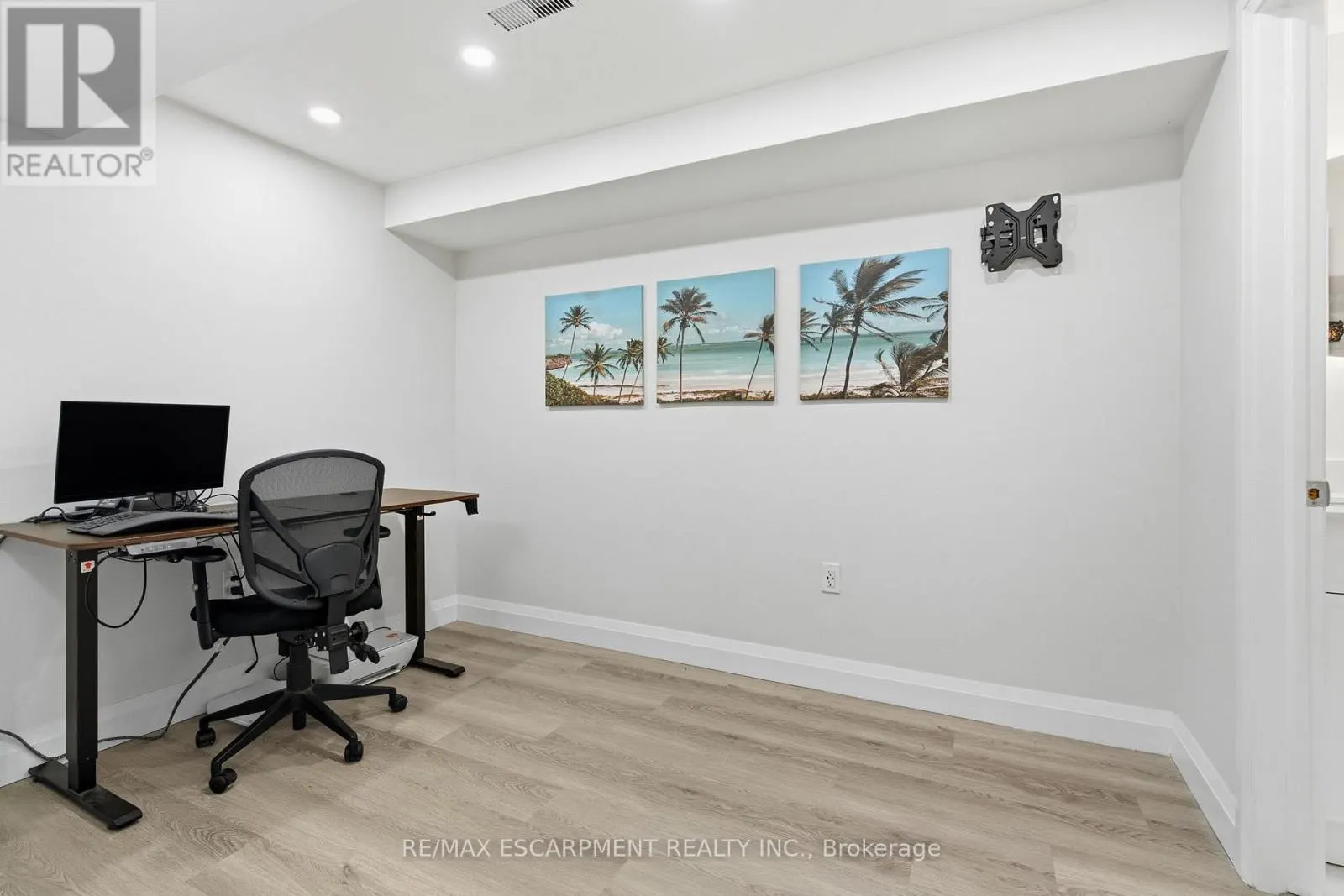 18 MIA DRIVE