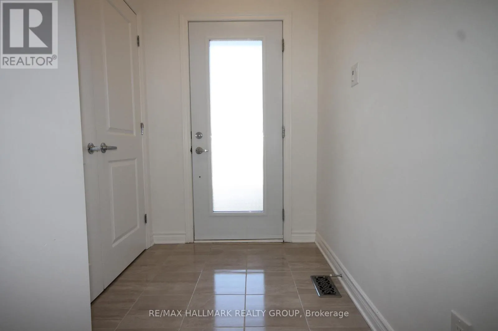 280 MUNRO STREET