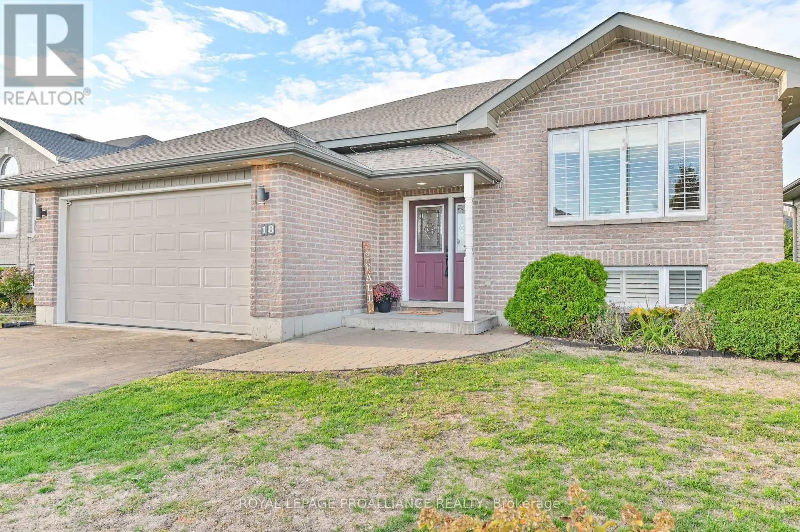 18 FOX DEN DRIVE