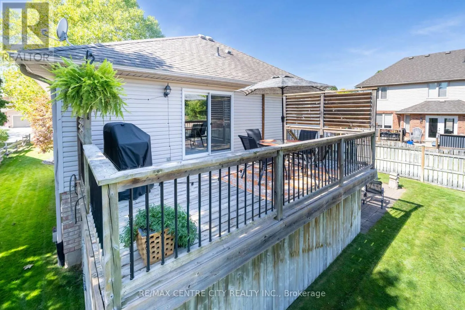 495 RIVERVIEW DRIVE