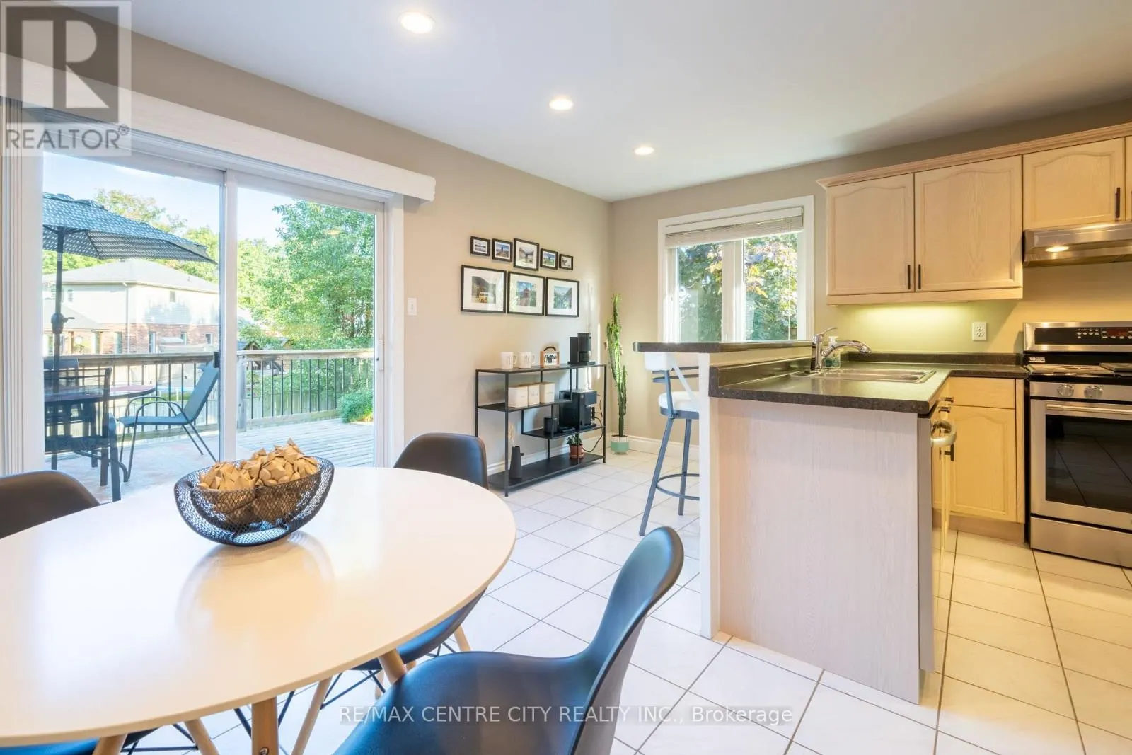 495 RIVERVIEW DRIVE