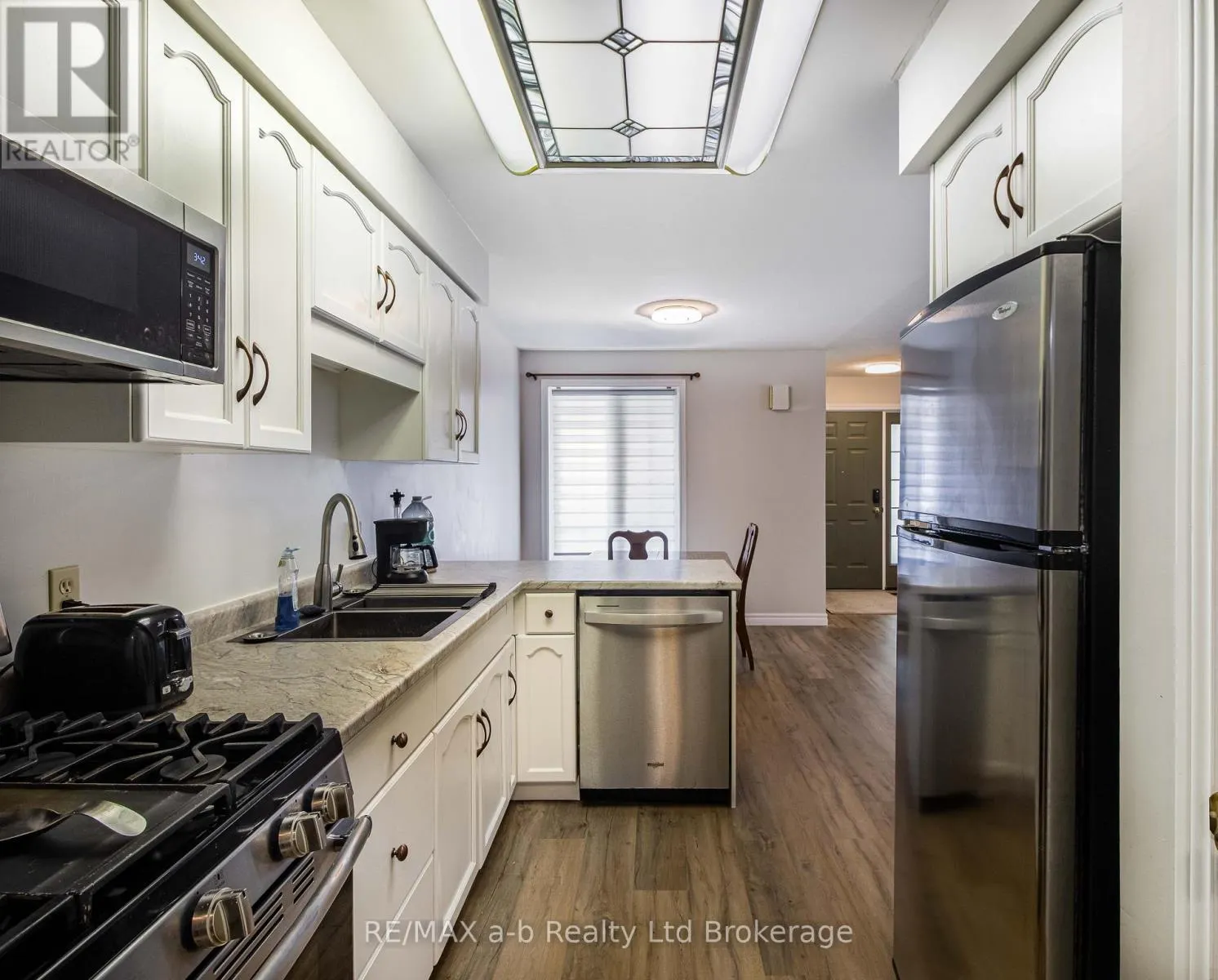 18 ORIOLE CRESCENT