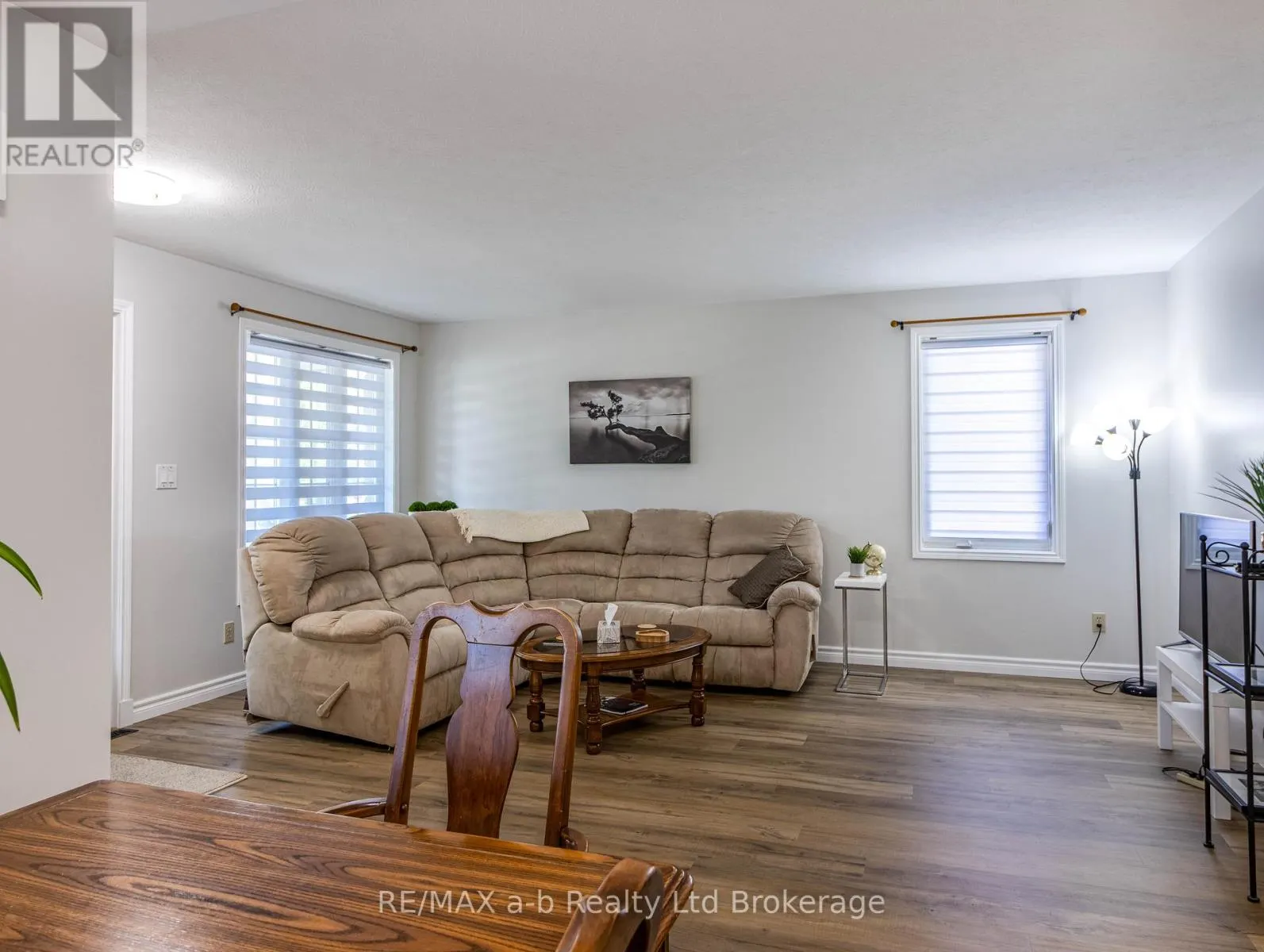 18 ORIOLE CRESCENT