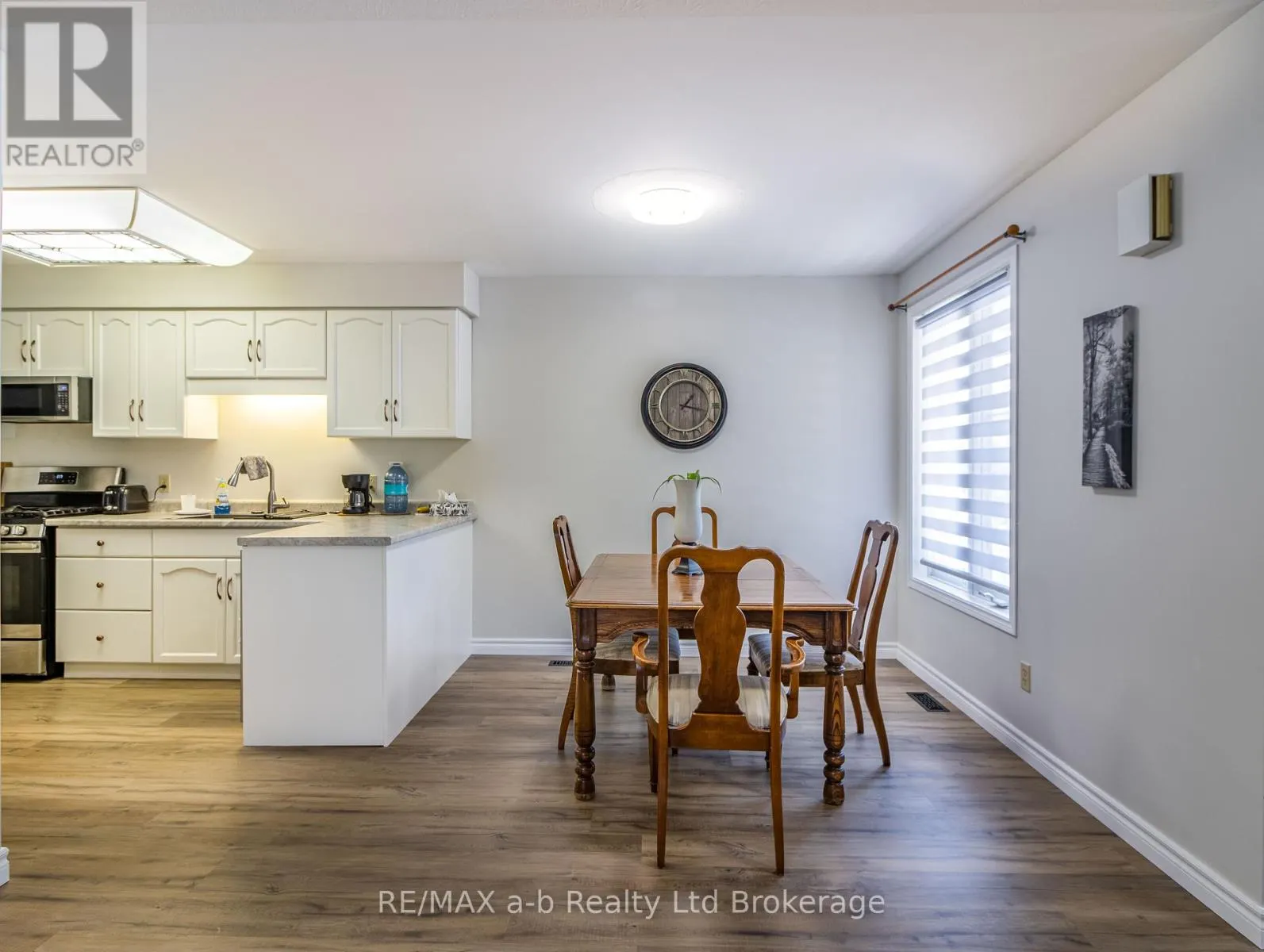 18 ORIOLE CRESCENT