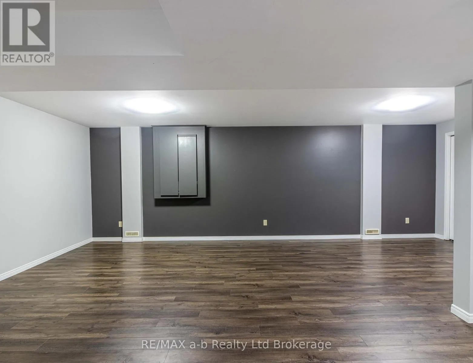 18 ORIOLE CRESCENT