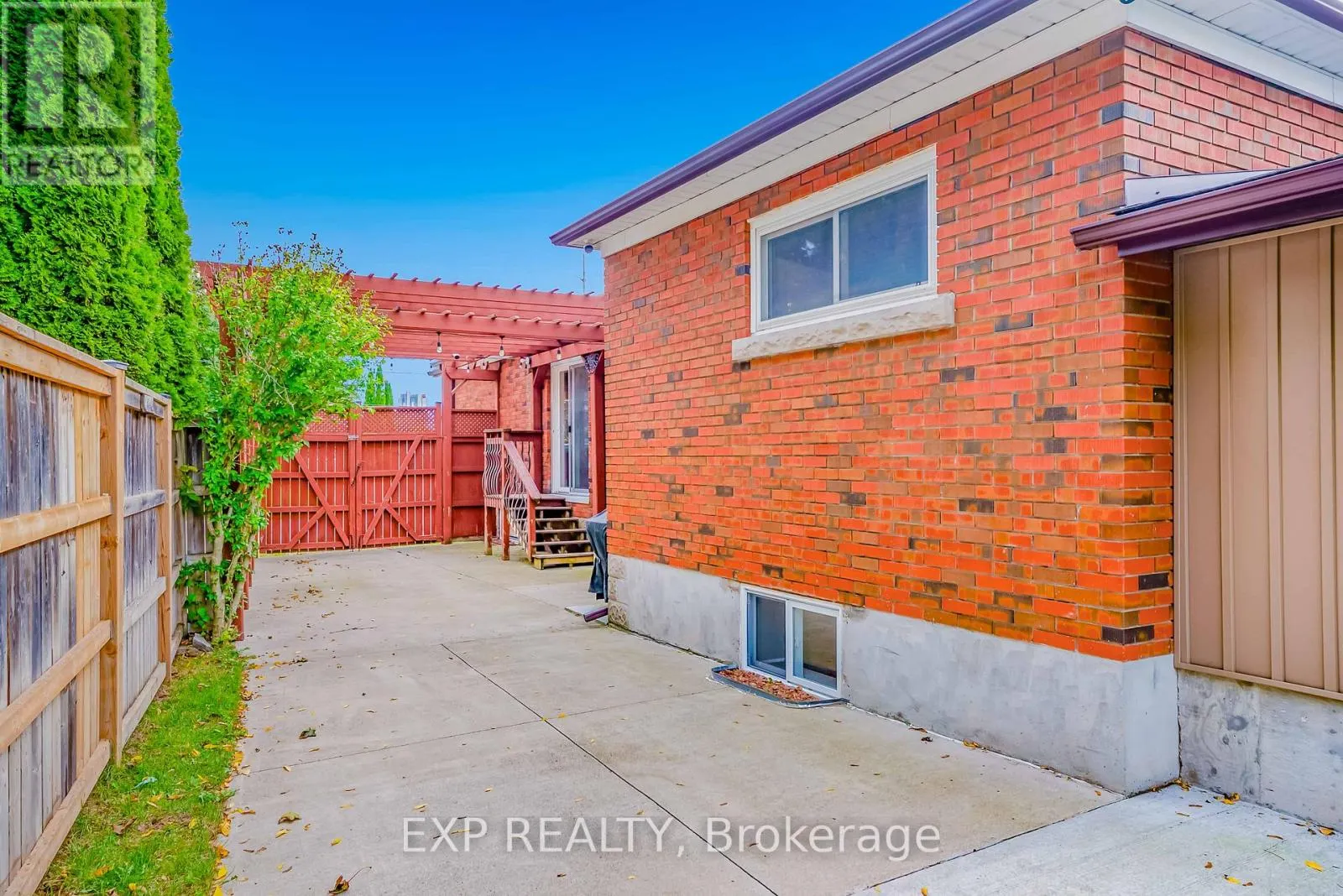 6501 ERWIN CRESCENT