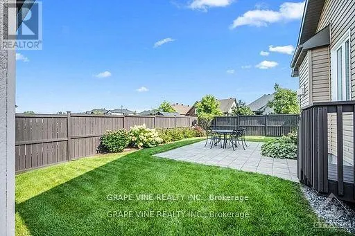 862 OAT STRAW WAY