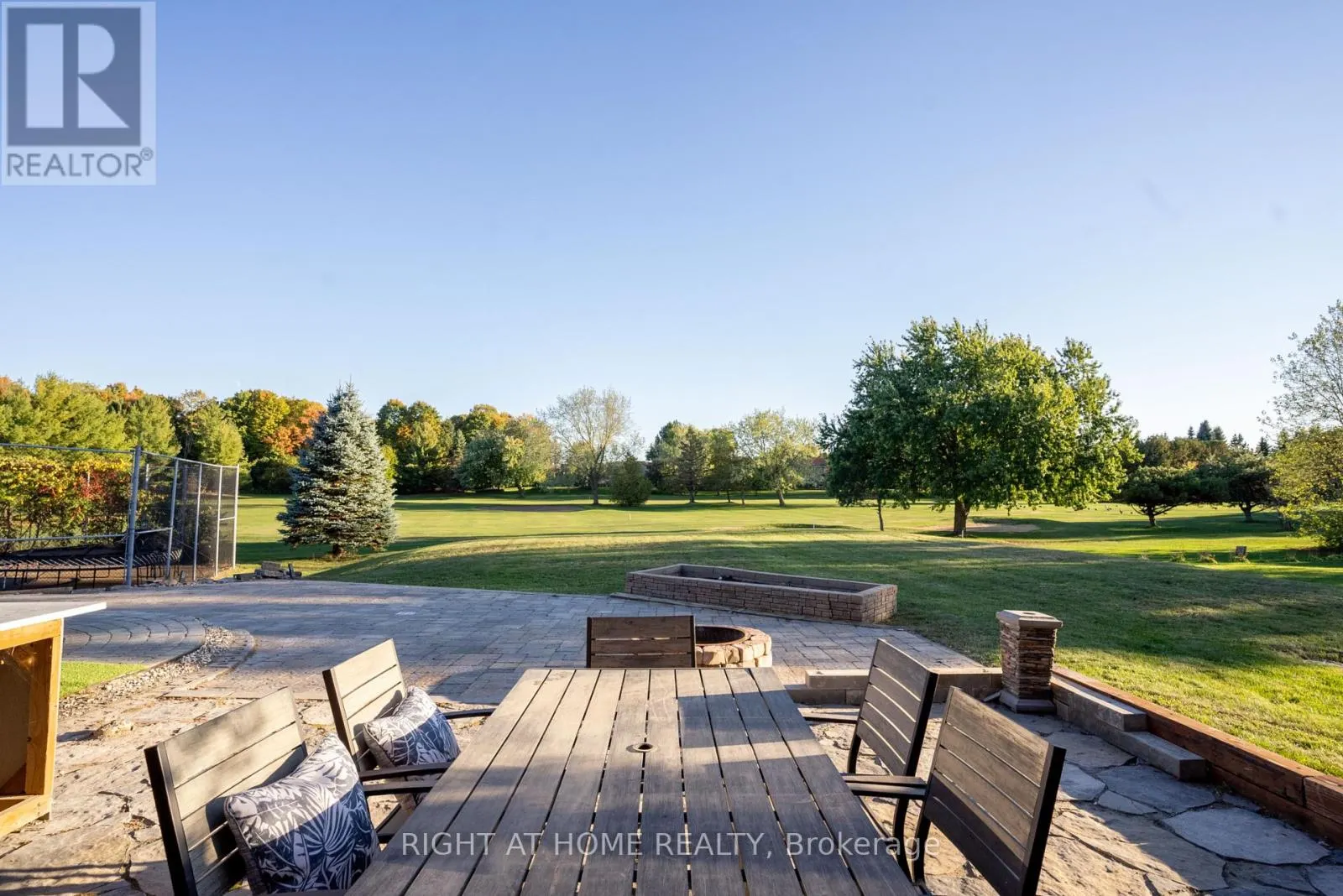 5 BURNT TREE COURT