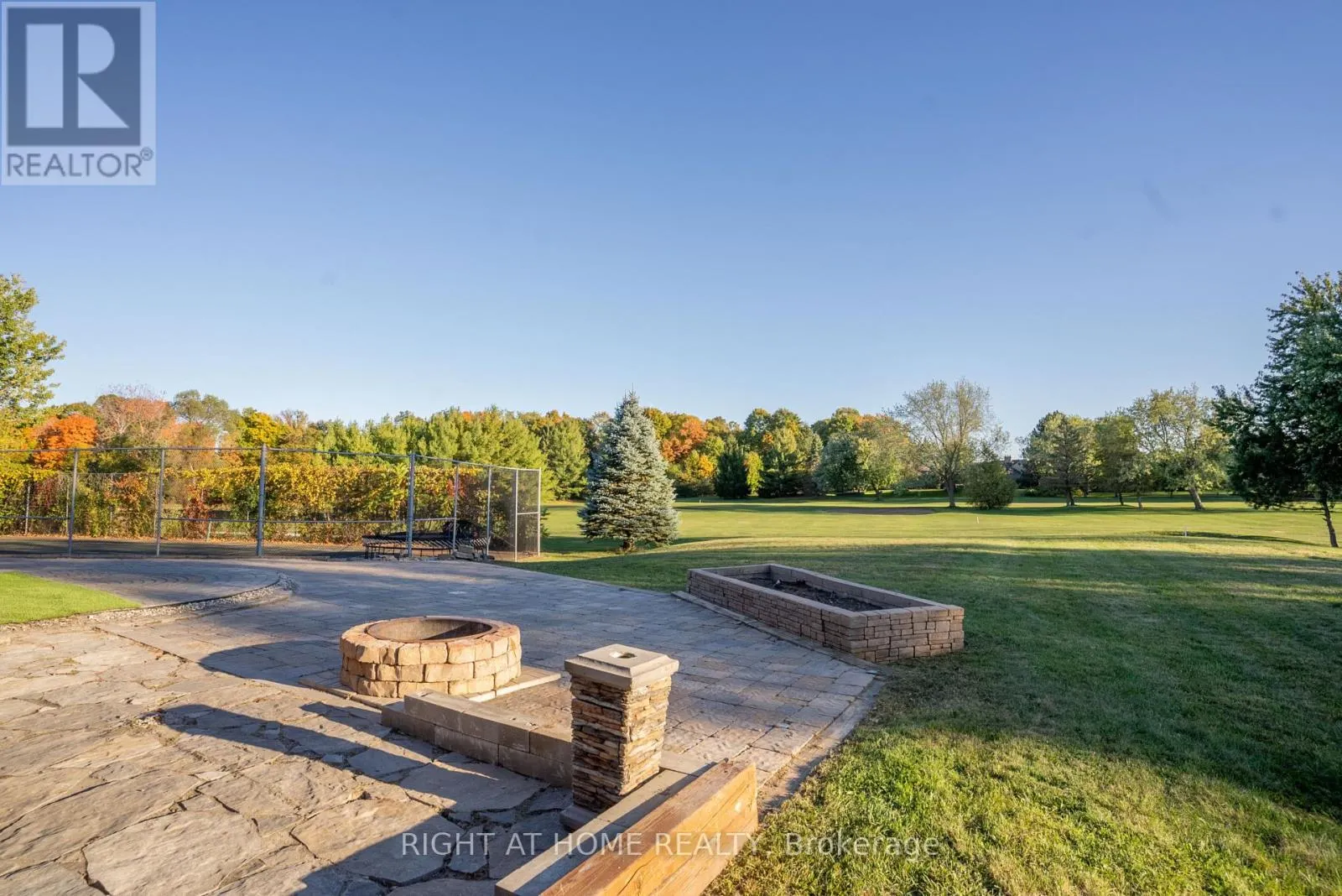 5 BURNT TREE COURT