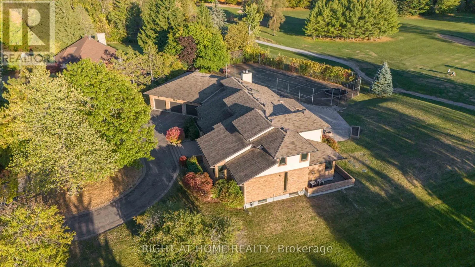 5 BURNT TREE COURT