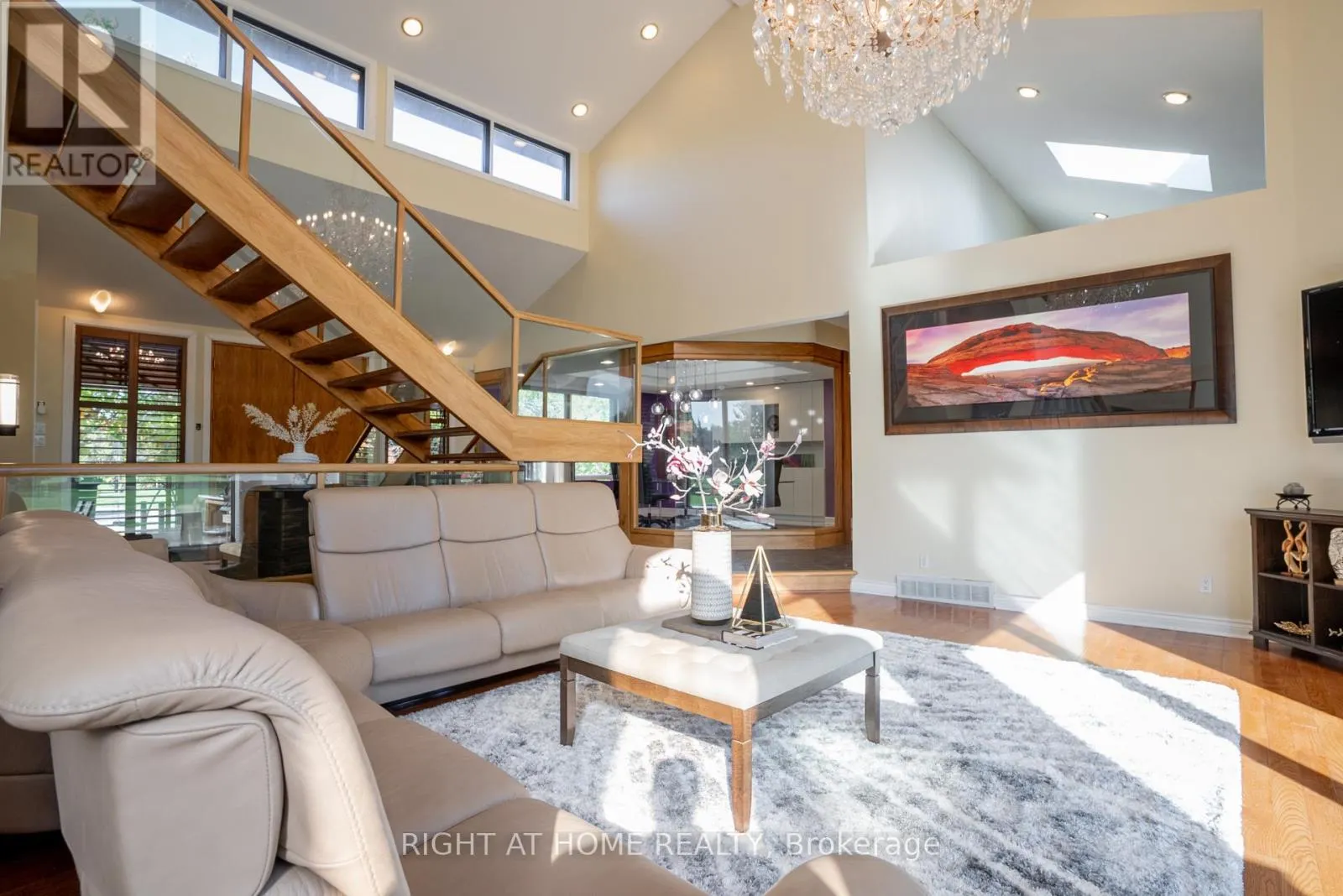 5 BURNT TREE COURT