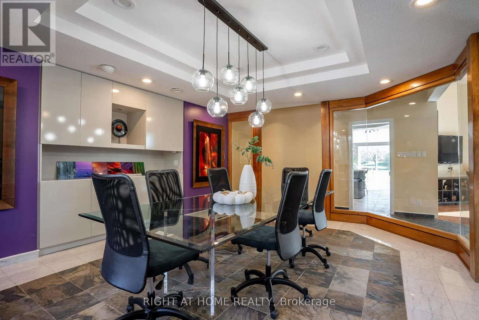 5 BURNT TREE COURT
