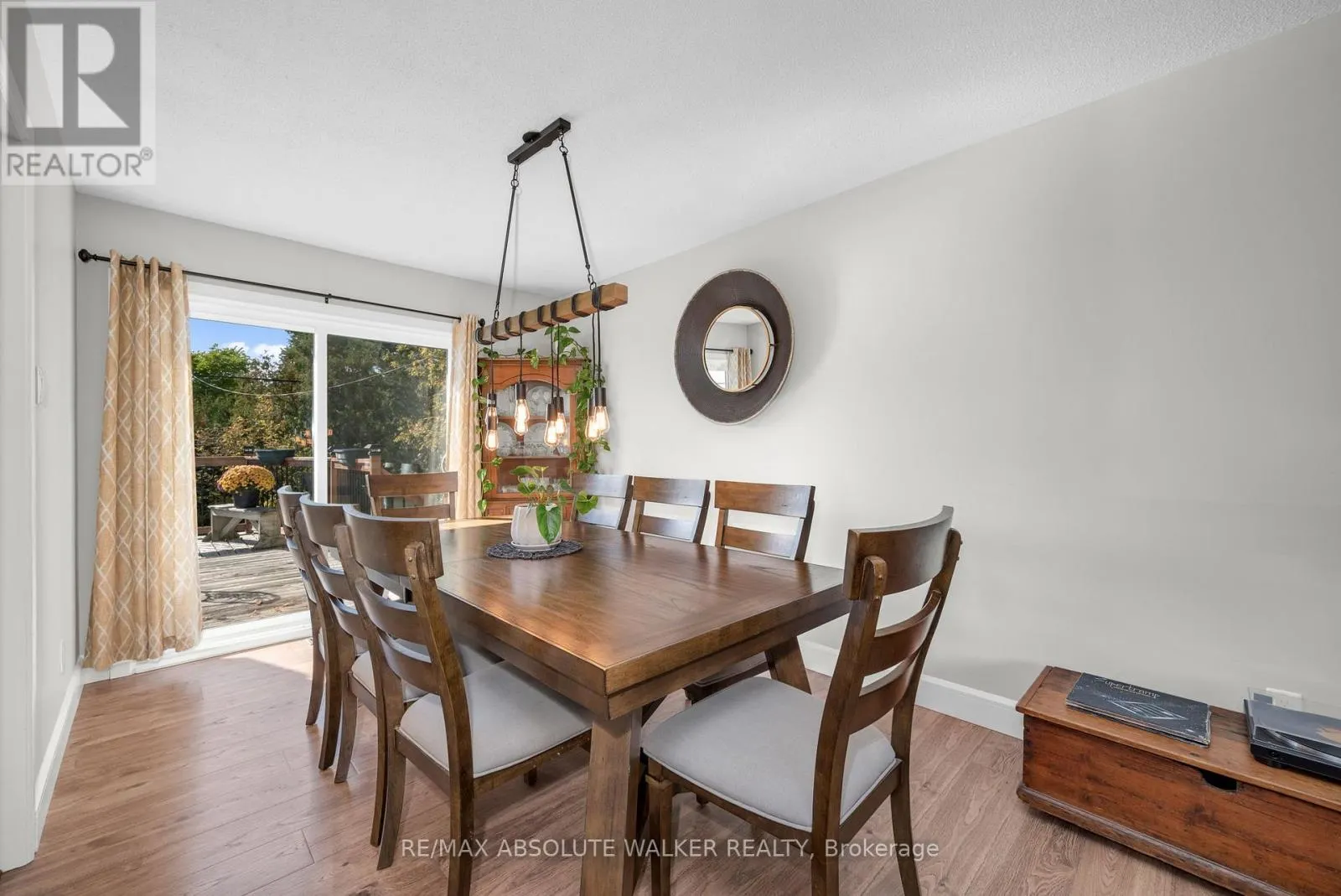 5298 HILLCREST DRIVE