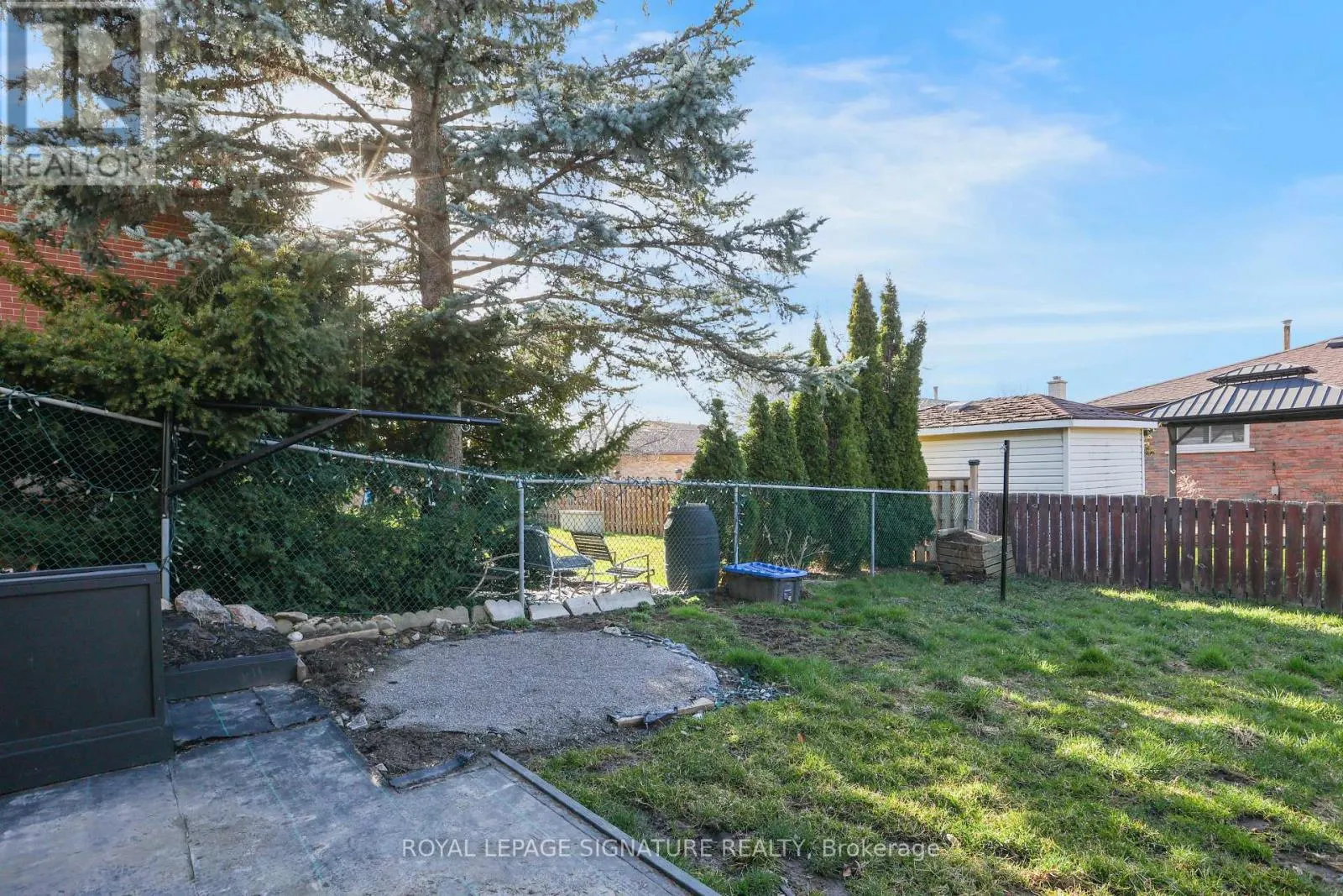 1506 QUEEN'S BOULEVARD