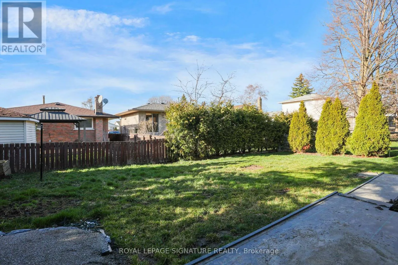 1506 QUEEN'S BOULEVARD