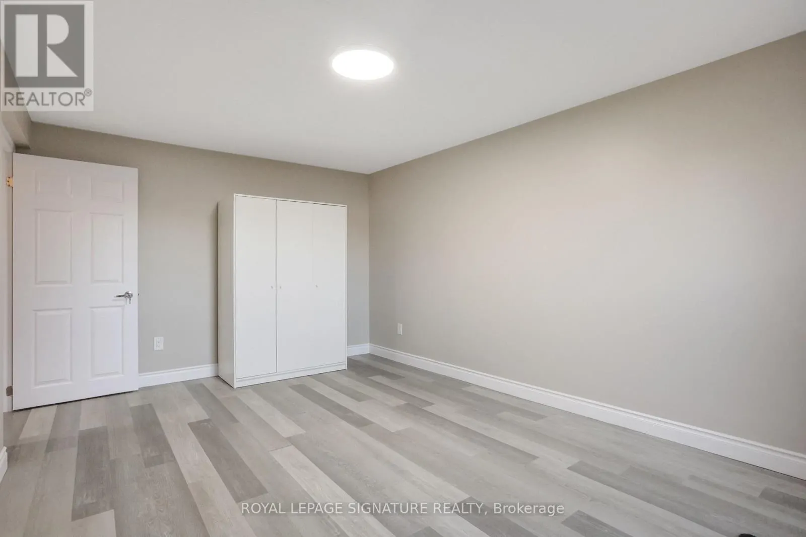 1506 QUEEN'S BOULEVARD