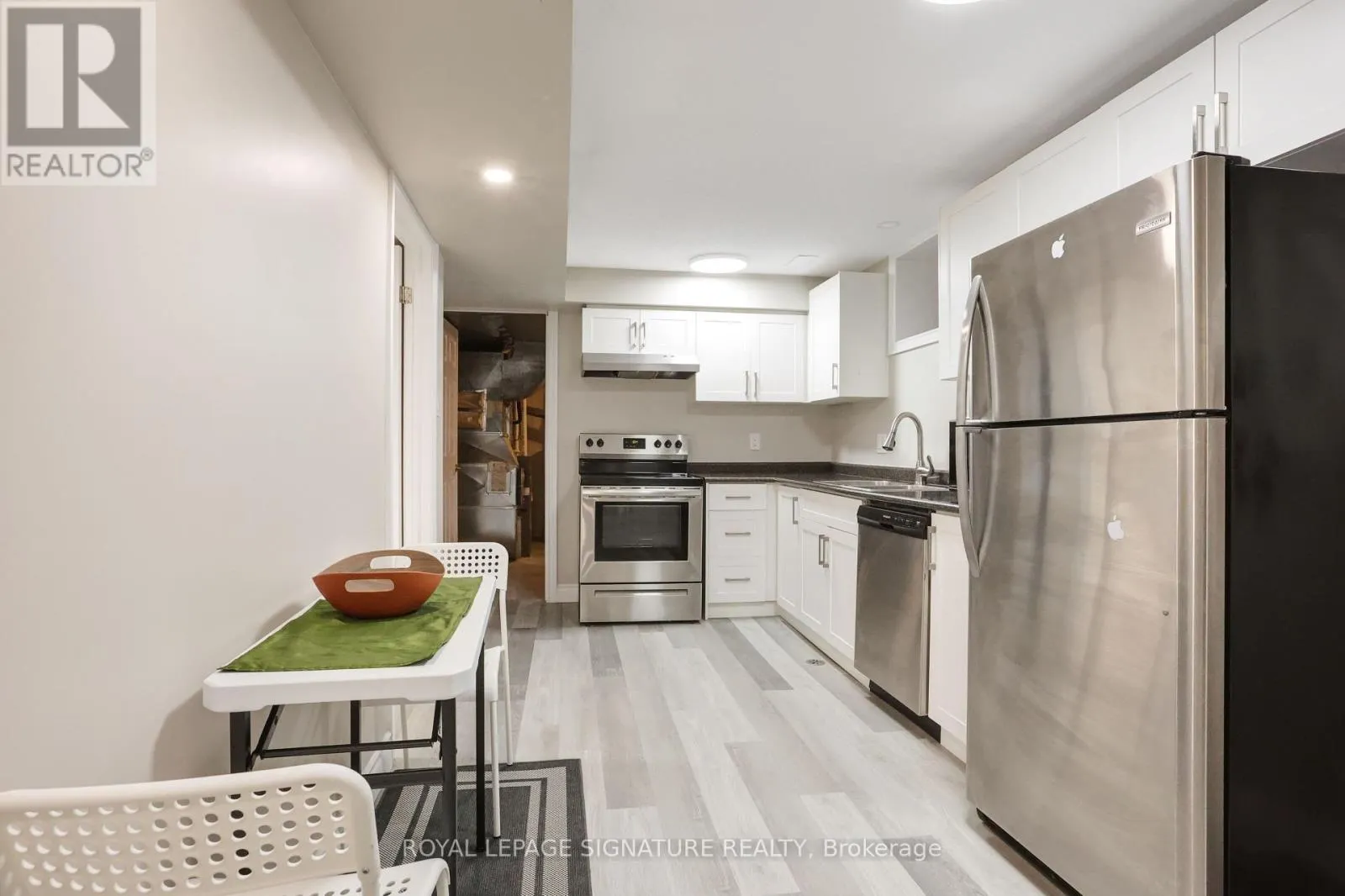 1506 QUEEN'S BOULEVARD