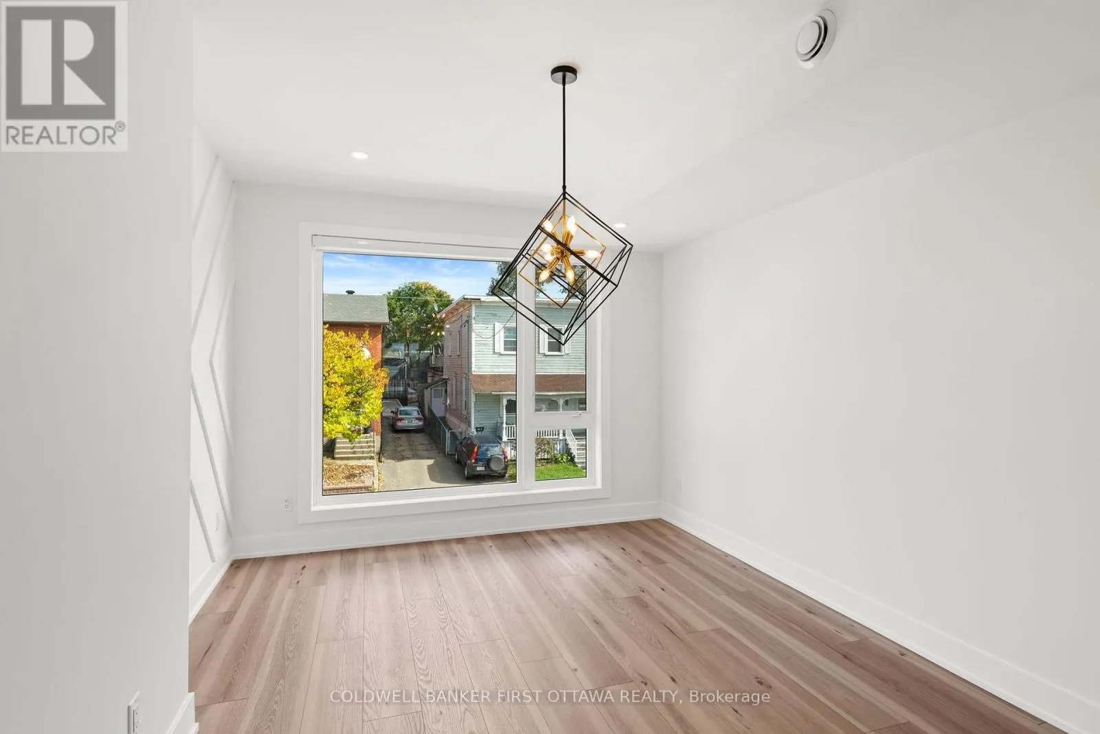 C - 238 LEBRETON STREET N