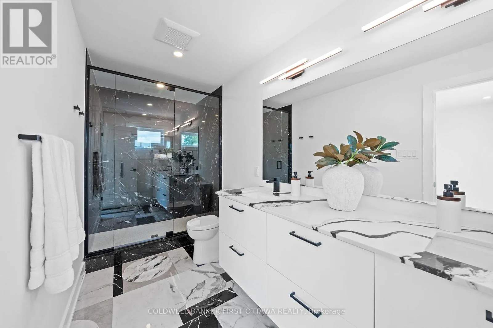 C - 238 LEBRETON STREET N