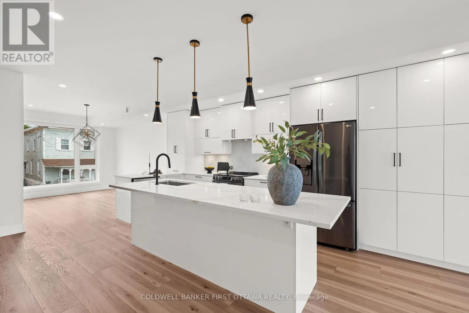 C - 238 LEBRETON STREET N