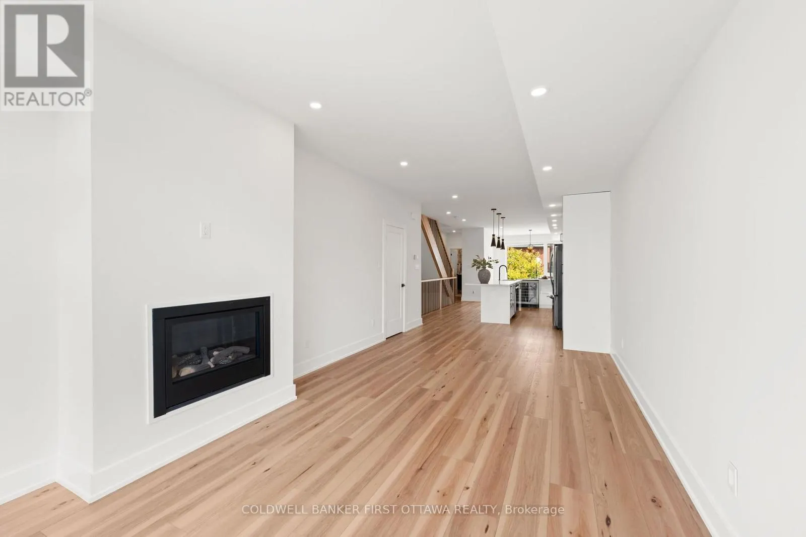 C - 238 LEBRETON STREET N