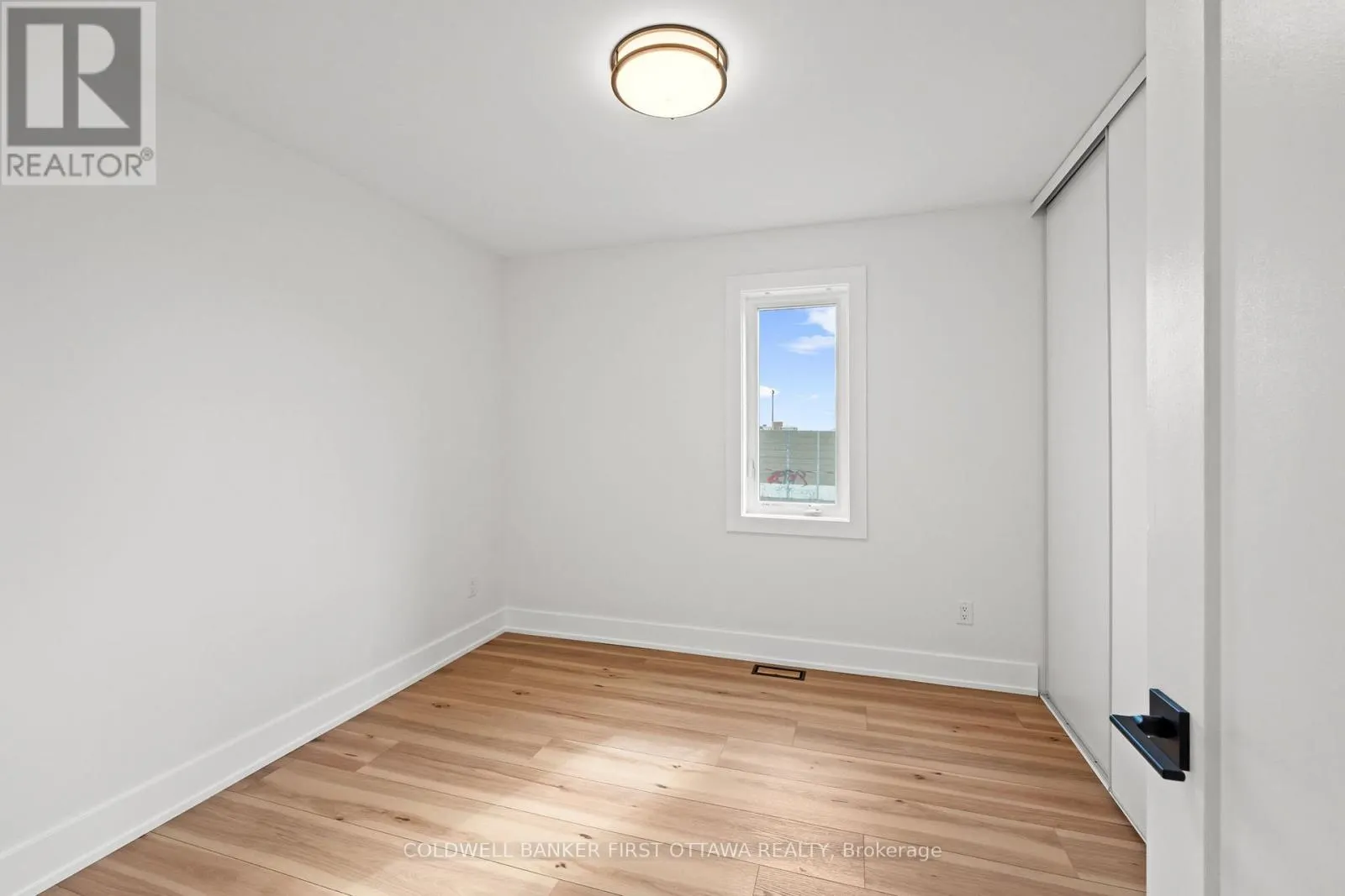 C - 238 LEBRETON STREET N