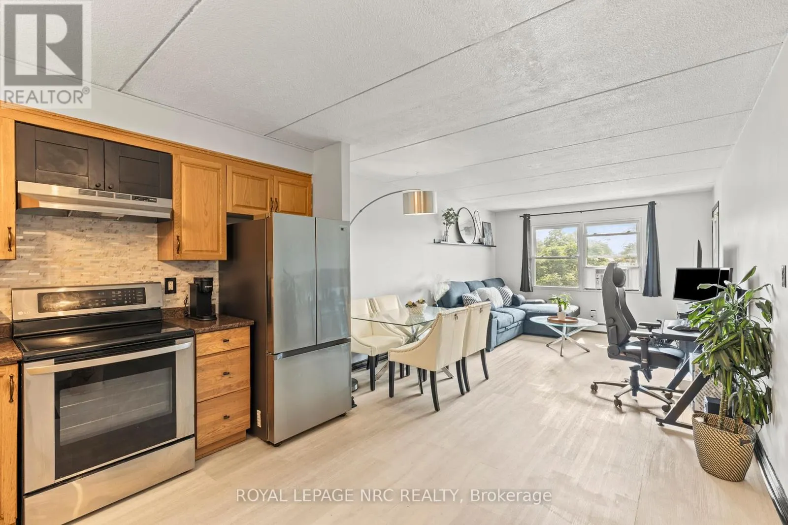 215 - 41 RYKERT STREET, #215