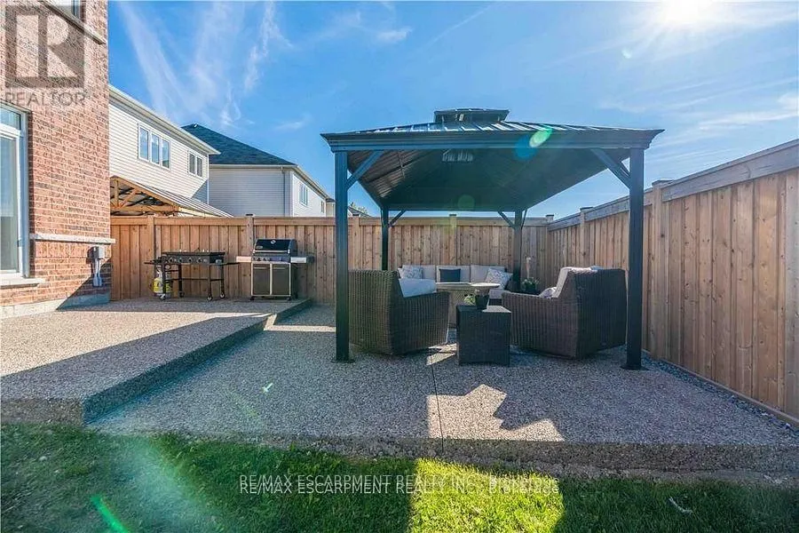253 KINSMAN DRIVE