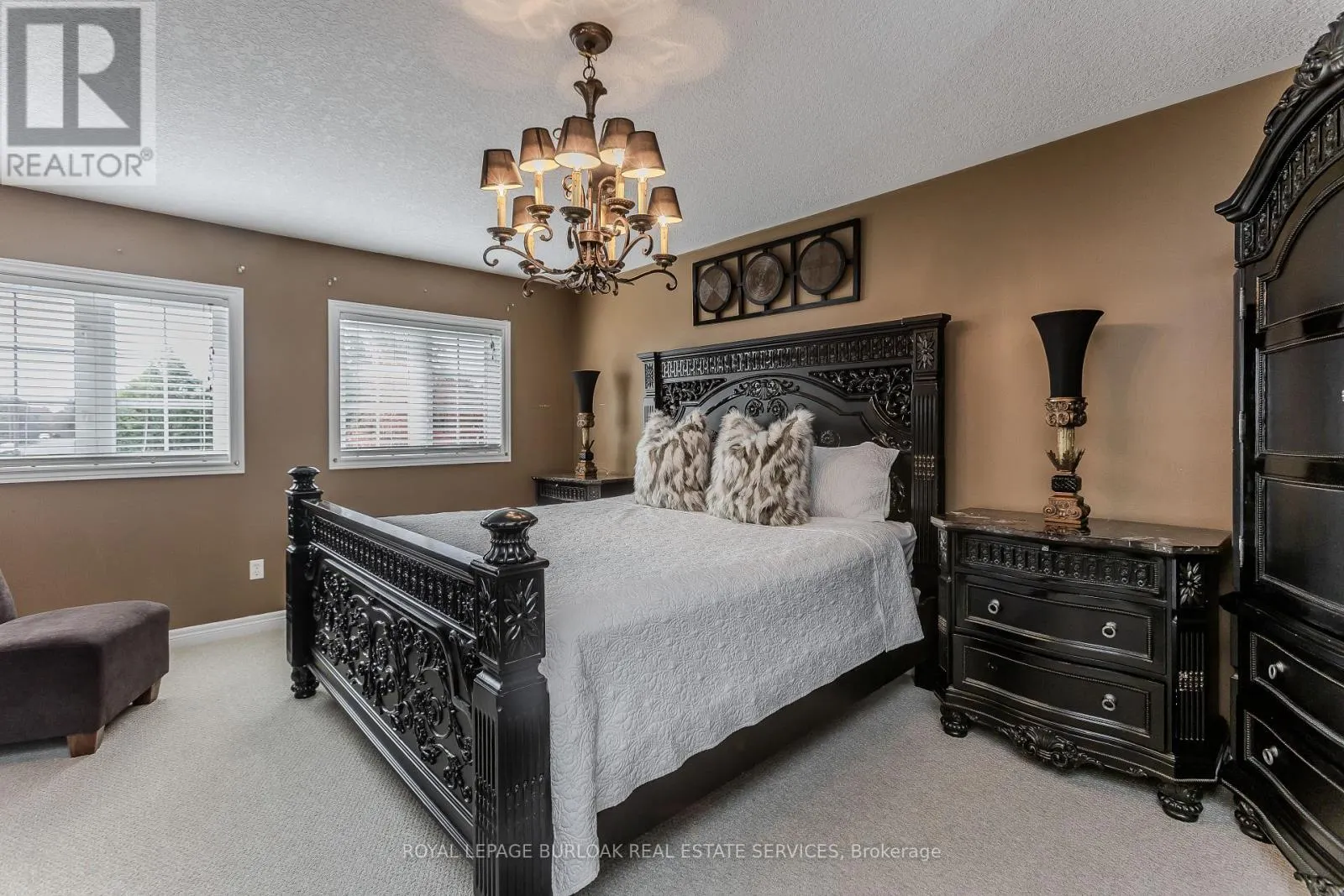 26 GRASSYPLAIN DRIVE