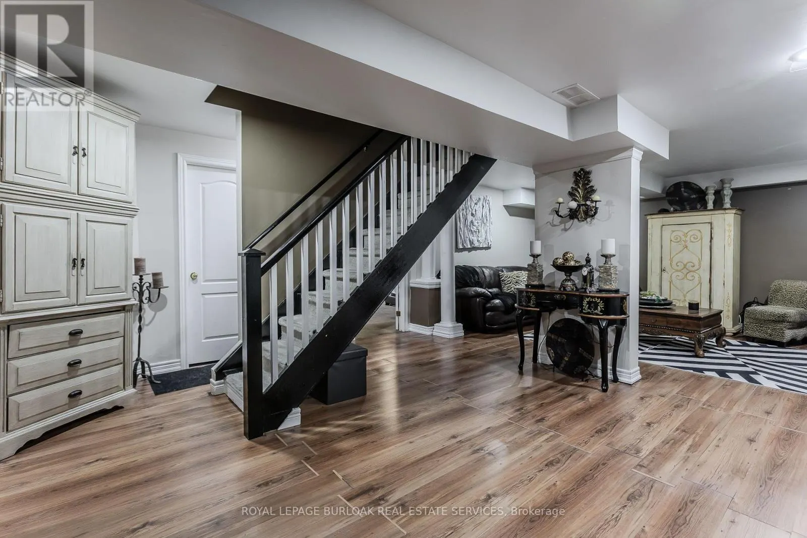 26 GRASSYPLAIN DRIVE