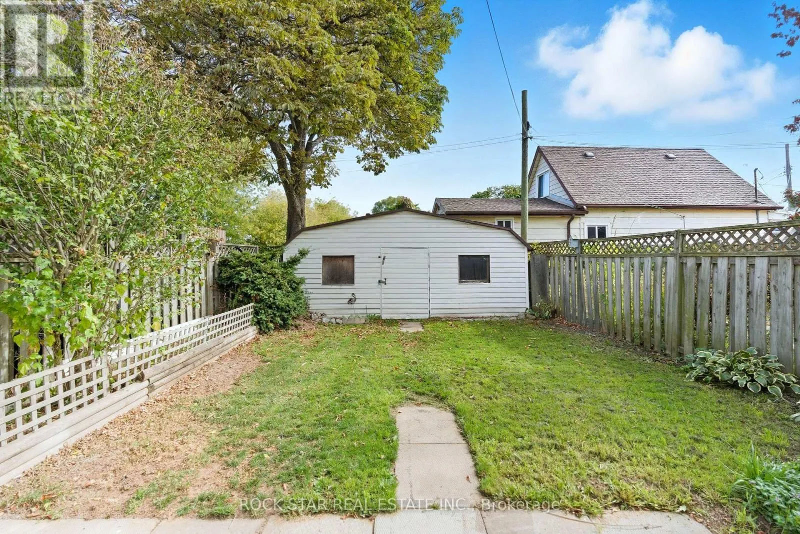 116 ROBINS AVENUE