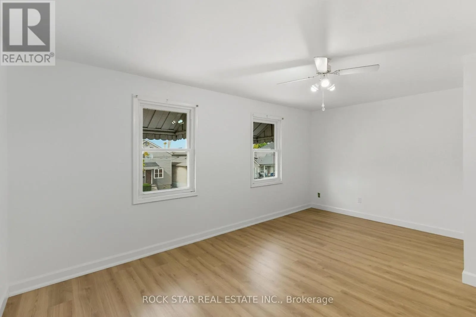 116 ROBINS AVENUE