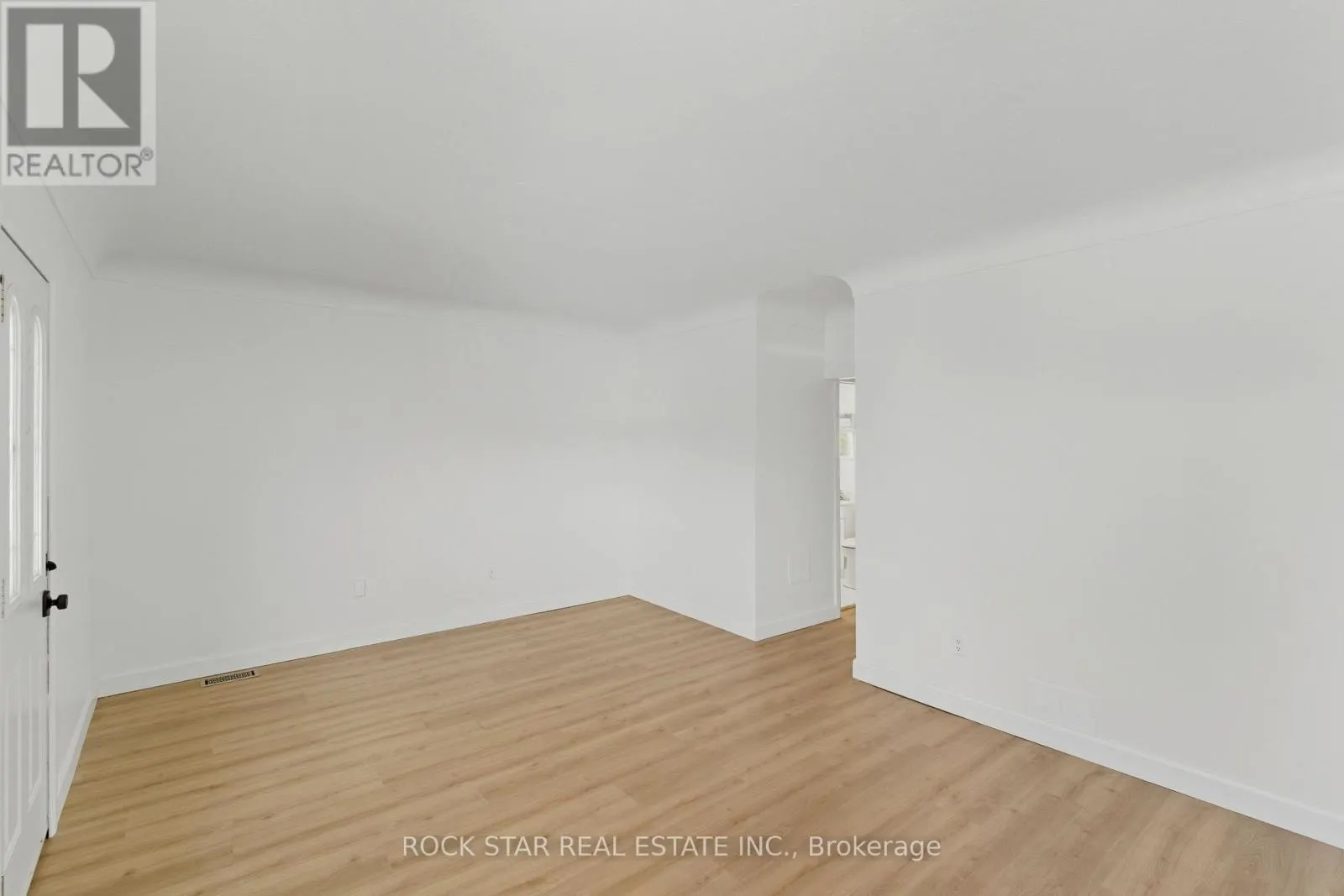116 ROBINS AVENUE