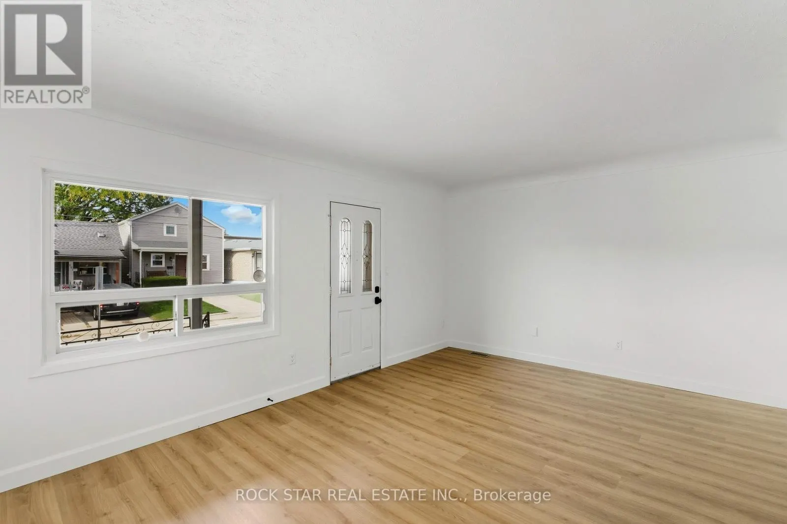 116 ROBINS AVENUE