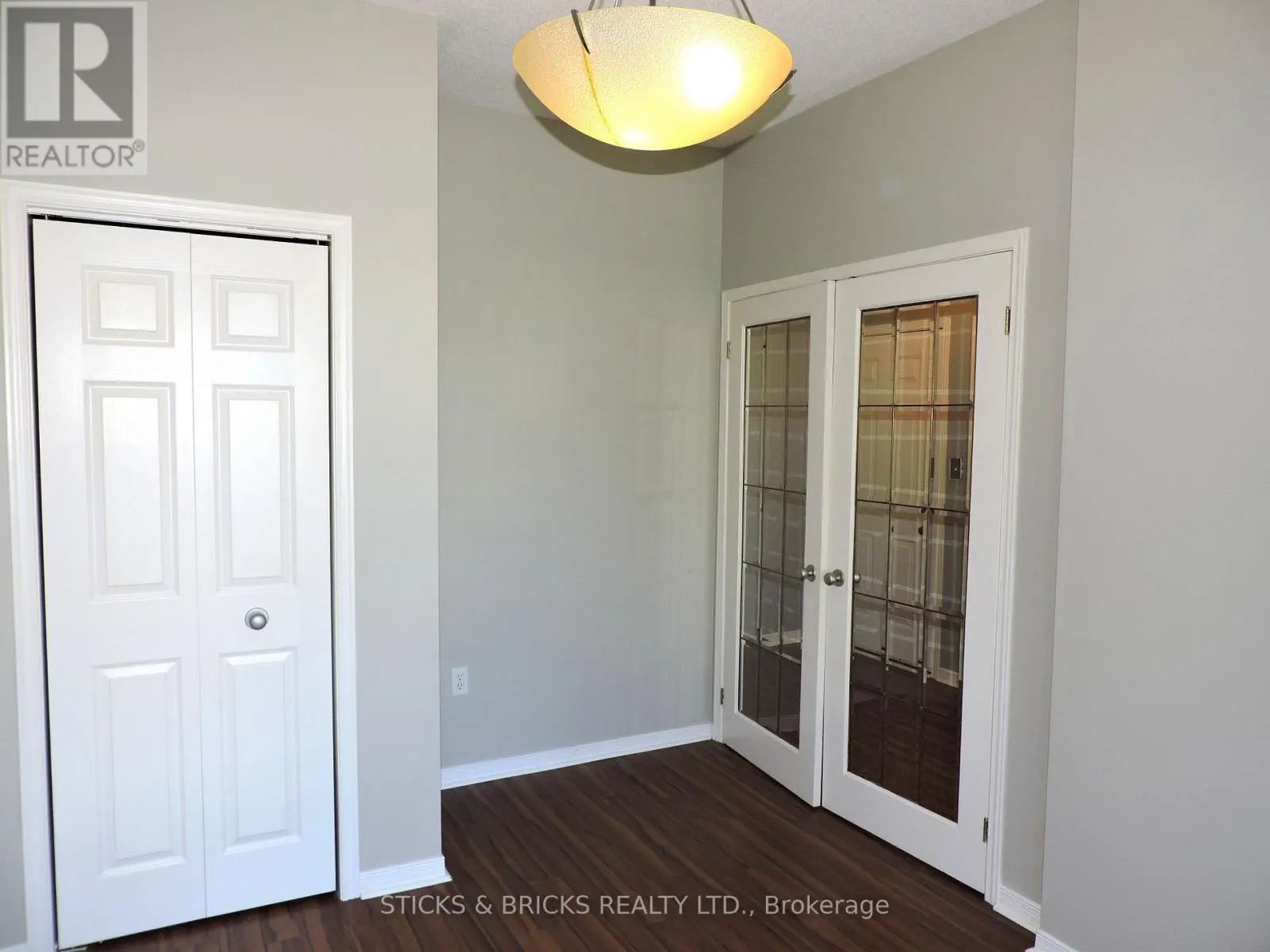 27 - 5070 DRUMMOND ROAD, #27