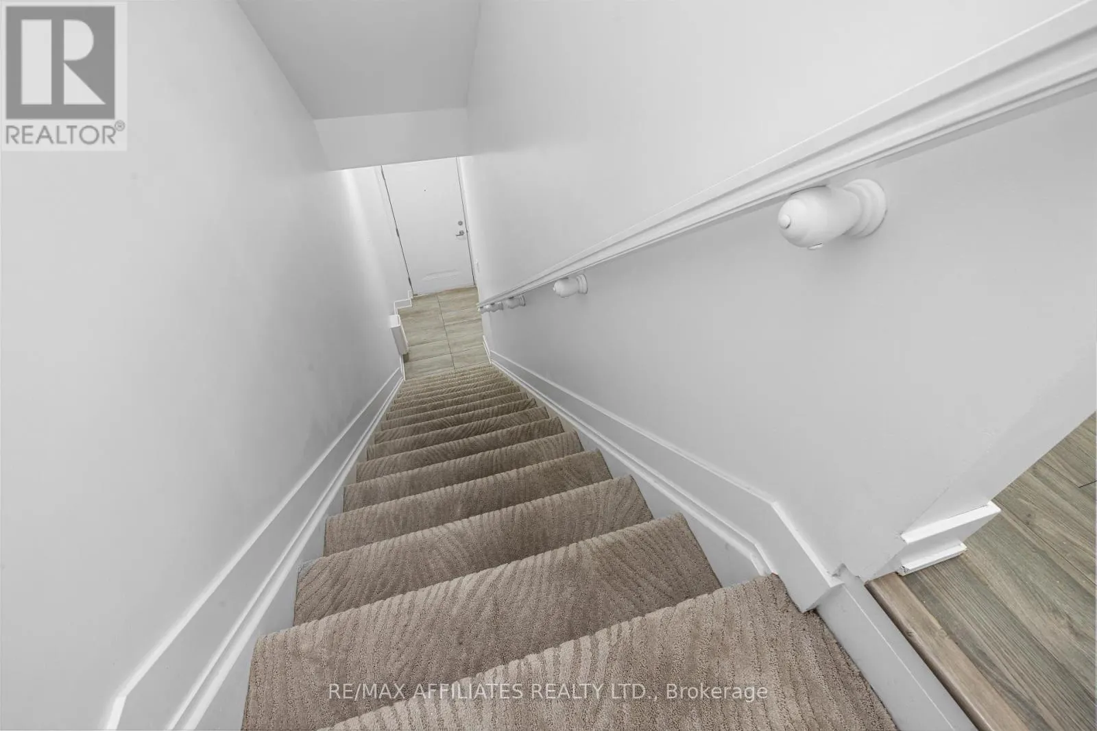 104 HOLMWOOD AVENUE